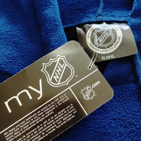 Maple Leafs Hoodie XL - Picture 8 of 9